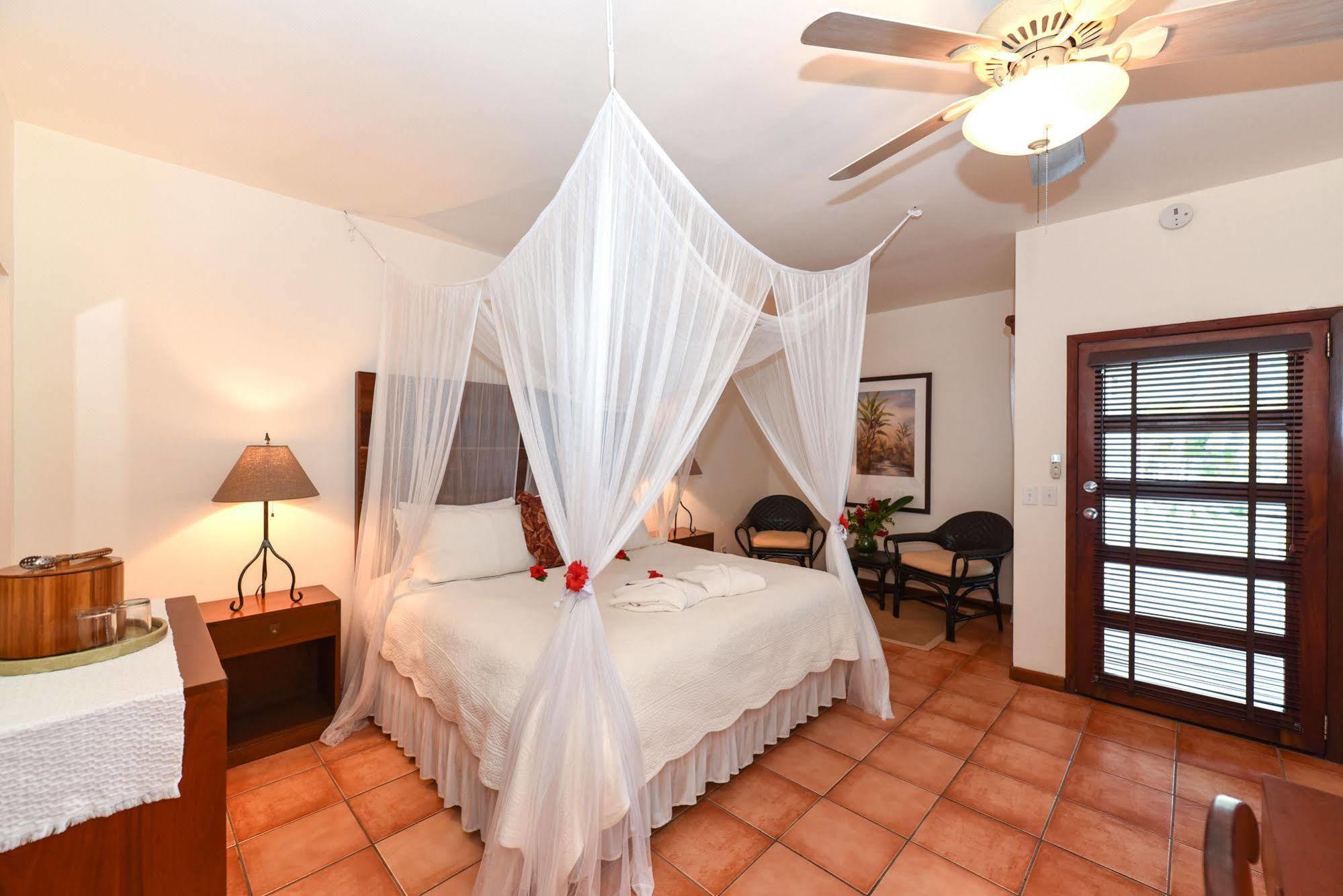 Victoria House Resort & Spa San Pedro  Esterno foto